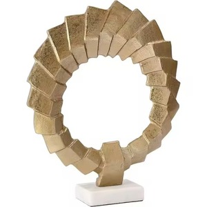 Sculptures Métalliques de Luxe : Figurines Artistiques Modernes pour Décoration Intérieure, Bureau, Hôtel, Complexe Hôtelier, Jardin et Aménagement Paysager - Product Image 6