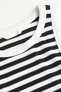 Camiseta sin mangas premium para mujer, de spandex/algodón, cuello redondo, transpirable, de secado rápido, para fitness, entrenamiento, correr, yoga, gimnasio, ropa deportiva, personalizable. - Product Image 6