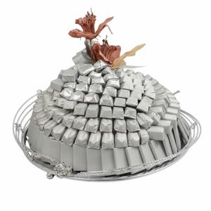 Élégants chocolats aux saveurs d'orange sur un plateau de service décoratif argenté avec des accents floraux, parfaits pour les mariages, les événements et les cadeaux. - Product Image 5