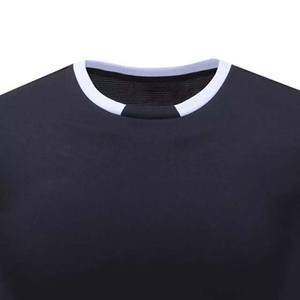 Maillot de rugby et de football personnalisé en polyester rétro, protection UV, séchage rapide, anti-bactérien, impression par sublimation, col rond, vente en gros - Product Image 4