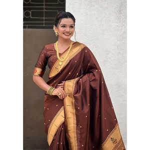 Sari en soie Paithani Mahalaxmi God de la marque ELITE WEAVES, tissé avec des fils Zari, couleur café, qualité supérieure, fait main, 650g - Product Image 4