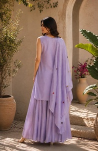Conjunto de Kurta Bordada de Moda para Mujer, Corte Holgado, Estilo Tradicional Informal, Estilo Indio-Pakistaní - Product Image 3