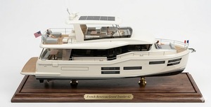 Modelo de Barco Personalizado Beneteau Grand Trawler 62 (Serie Trawler) de 30 Pulgadas - Product Image 3