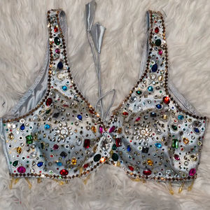 Blusa de Novia con Pedrería Multicolor en Gris Plateado |   Blusa de Saree de Diseñador con Adornos Hechos a Mano - Product Image 1