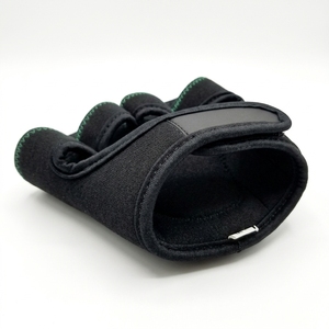 Soporte de Muñeca Ajustable de Neopreno Negro con Cierre de Gancho y Bucle para Deportes y Fitness, Protección Profesional Unisex - Product Image 2