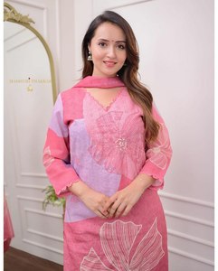 Nouvel ensemble élégant en soie Georgette brodée à imprimé floral, haut, bas et dupatta longueur genou, anti-humidité - Product Image 3