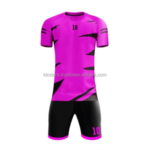 Ensemble d'uniformes de football pour hommes de qualité supérieure, 100% polyester, imprimé par sublimation, logo personnalisé, respirant, séchage rapide, été - Product Image 1