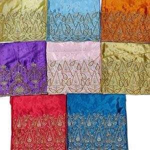 La tradition intemporelle : Gorgura luxueuse avec des travaux de pierres dorées complexes sur un motif floral pour les femmes, idéale pour les mariages. - Product Image 2