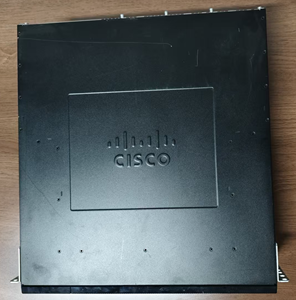 เราเตอร์บริการแบบรวม Cisco 3945 รุ่นที่ 2 รุ่น CISCO3945/K9 หน่วยความจำแฟลช อีเธอร์เน็ต 3 พอร์ตสำหรับ WAN พอร์ต  แหล่งจ่ายไฟคู่ - Product Image 3