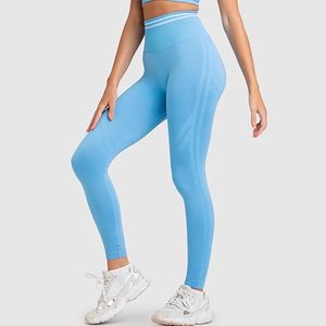 Leggings à taille haute avec poches pour femmes, ensemble de vêtements de sport avec soutien-gorge de sport réglable, pour la course à pied, l'entraînement et les activités sportives - Product Image 3