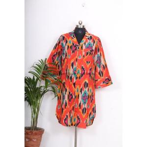 Camiseta de Mujer Ecológica, 100% Algodón, Tejida, Decorada con Botones, Lavable, Apta para Lavado en Seco, Transpirable, Cuello en V, Manga 3/4, Estampado Floral, Larga - Product Image 3