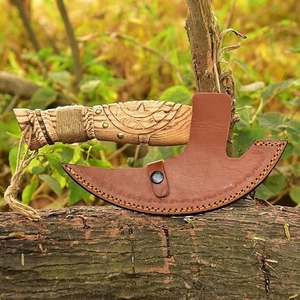 Couteau à pizza Viking fait main en forme d'hache avec étui en cuir, trancheuse en acier carbone, hache de chef Viking, accessoires haut de gamme pour four à pizza - Product Image 3