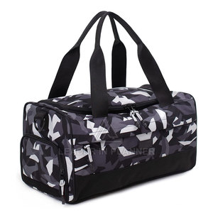 Nouveauté : Sac de sport léger au design moderne, fabriqué au Pakistan, sac de sport très vendu en promotion - Product Image 2