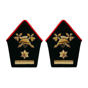 Écusson brodé personnalisé à coudre, motif étoile dorée, insignes en tissu noir, forme irrégulière, décorations pour vêtements - Product Image 1