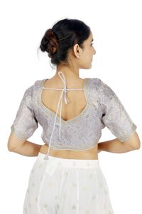 Blusa de Mujer de Seda 100% con Jacquard Floral Morado, Manga Corta, Cuello Cuadrado, Encaje, Estilo Crop Top, Lavable, para Vestir - Product Image 3