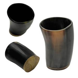 Verre à shot élégant en corne de buffle, fait main, récipient à boisson naturel, collection bar rustique, accessoire de service artisanal - Product Image 1