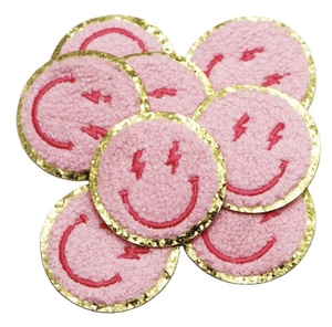 ร้อนขายส่งที่กําหนดเองแววหน้ายิ้มเหล็กบนเสื้อผ้าเคสโทรศัพท์แพทช์ chenille - Product Image 1