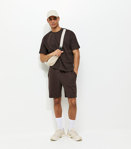 Ensemble de survêtement personnalisé en coton pour homme : sweat-shirt à col rond et short uni - Product Image 1