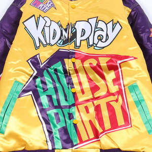 Chaqueta Varsity de Béisbol de Alta Calidad, Personalizada por Sublimación, con Hombros Caídos, para Hombre, Resistente al Viento y al Agua - Product Image 4