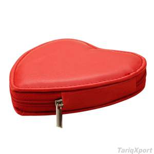 Juego de Manicura y Pedicura Profesional 7 en 1, Herramientas de Cuidado de Uñas de Acero Inoxidable de Alta Calidad con Caja de Diseño de Corazón de Lujo - Product Image 3