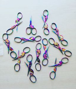 Ciseaux de manucure à lame en acier inoxydable avec manche en acier rouge, pointe incurvée et tranchante, durables pour les soins des ongles, pour adultes droitiers, mini - Product Image 4