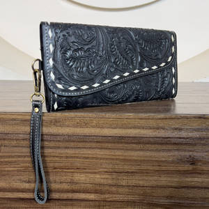 Cartera de Lujo Larga para Mujer, Hecha a Mano, de Cuero Genuino con Diseño Floral, Porta Tarjetas y Efectivo, con Correa para la Muñeca - Product Image 4