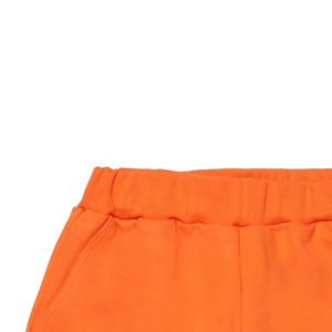 Shorts décontractés pour garçons en matière légère, conçus pour l'été, alliant confort et style, avec logo personnalisé et poches. - Product Image 5