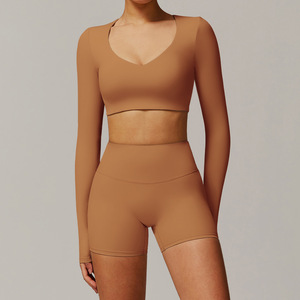 Conjunto Deportivo de Dos Piezas para Mujer: Bra Deportivo y Shorts de Cintura Alta para Yoga, Gimnasio, Fitness, Secado Rápido - Product Image 3
