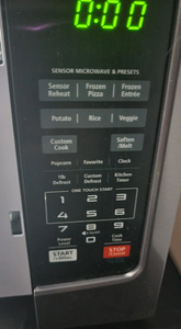 Horno de Microondas Toshiba E-M-25A5A-B-S de 9 Pulgadas f-t. 900-W S-t-a-i-n-l-e-s-s S-t-e-e-l  B-l-a-c-k - Product Image 3