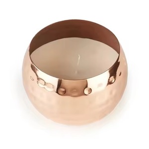 Pot à bougie décoratif en métal de qualité supérieure, porte-bougie pour événements festifs et décoration de table - Product Image 1