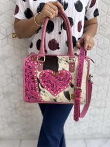 Nouveau sac à main Speedy en cuir sculpté à la main, de luxe, de créateur, en cuir de cheval, style bohème gypsy, sac à bandoulière fait main élégant - Product Image 1