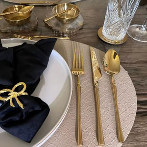 Juego de Comedor de Estilo de Vida Ultra Premium para Exportación al por Mayor - Product Image 1