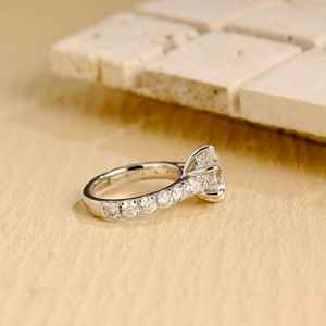 Anillo de Eternidad Clásico con Diamante de Corte Redondo de Moissanita de 2 Quilates, Plata 925 Original, Estilo Moderno, Regalo para Enamorados, Cumpleaños - Product Image 4