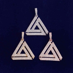 Nouvelle Tendance Pendentif Collier Hip Hop en Argent Sterling de Luxe, Forme Pyramide Triangulaire, Sertie de Diamants - Product Image 1