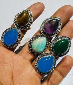 Anillo Unisex de Moda Chapado en Plata 925 con Gemas Vintage de Larimar, Lapislázuli, Ojo de Tigre y Calcedonia - Product Image 6