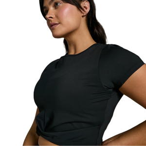 Chemise courte décontractée élégante pour femmes, tissu léger et respirant, coupe confortable, design tendance pour la mode quotidienne - Product Image 6