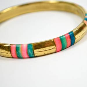 Bracelet en résine au design moderne et artistique, bijoux faits à la main pour femmes, tendance, imperméable, couleurs personnalisées, cadeau d'affaires - Product Image 4