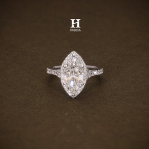 Bague de fiançailles personnalisée en diamant de laboratoire taille marquise, or blanc 14 carats, avec halo de diamants taille marquise, certifiée IGI, clarté VVS VS - Product Image 1