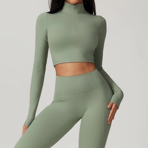 Custom Wholesale Seamless Women’s Quick-Dry Sleeveless Athletic Crop <b>Top</b> for Fitness & Workout - Product Image 3