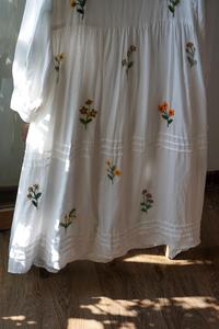 Robe longue blanche à col en V et manches longues, tissée, boutonnée, écologique, style bohème ample, en coton, décontractée, pour l'été, pour femme - Product Image 2