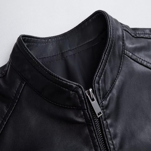 Blouson de motard en cuir PU noir pour homme, col montant, fermeture éclair, coupe ajustée, style moto, vêtement d'extérieur d'automne, fabriqué au Pakistan - Product Image 5