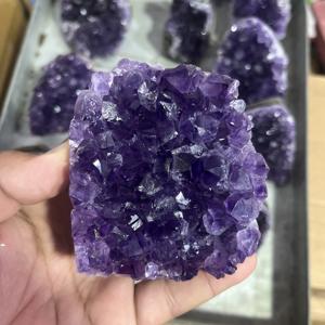 ราคาขายส่ง คุณภาพสูง อะเมทิสต์ธรรมชาติแบบกลุ่ม คริสตัลดิบ หินบำบัด จีโอด ของตกแต่งบ้าน พลังงานบวก แกะสลัก - Product Image 6