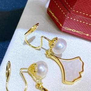 Boucles d'oreilles pendantes en perles d'eau douce avec double élément feuille d'érable, nouveau modèle sans trou d'oreille, clip d'oreille tendance, bijoux - Product Image 2