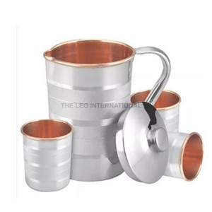 Mug à eau en acier inoxydable de designer avec poignée, finition or rose martelé, capacité personnalisée - Product Image 3