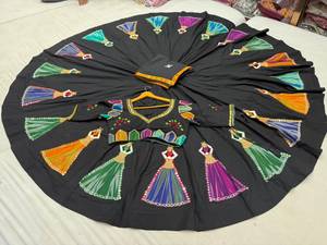 Lehenga Choli traditionnel indien pakistanais pour femmes, vert, brodé, longueur au sol, coupe ample, tenue de mariage - Product Image 5