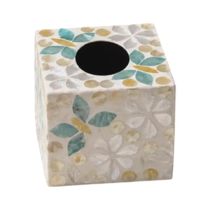 Cubierta para Caja de Pañuelos Hecha a Mano con Diseño Floral Beige y Azul, Porta Servilletas - Product Image 1