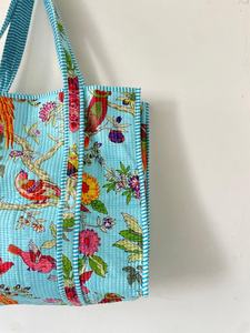 Sac fourre-tout matelassé bohème bleu à imprimé floral et oiseaux, sac à bandoulière ouvert, sac à main en tissu matelassé, sac à bandoulière bleu imprimé - Product Image 6