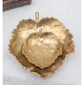 Ensemble de 3 assiettes en laiton de qualité supérieure en forme de feuille pour la cuisine, l'organisation et la décoration de la maison, vente en gros - Product Image 3