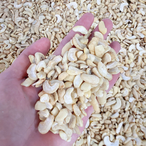 High Quality Santigo Cashew <b>Nuts</b> Kaju Broken Kaju In Bulk <b>Kernel</b> Cashew <b>Nuts</b> FREE Sample - Product Image 1