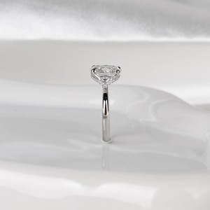 แหวนเพชรรูปไข่ 2.66 กะรัต รับรองโดย IGI สี E ความสะอาด VVS2 ทองคำขาว 14K แหวนหมั้น แหวนขอแต่งงาน ของขวัญเครื่องประดับ - Product Image 2